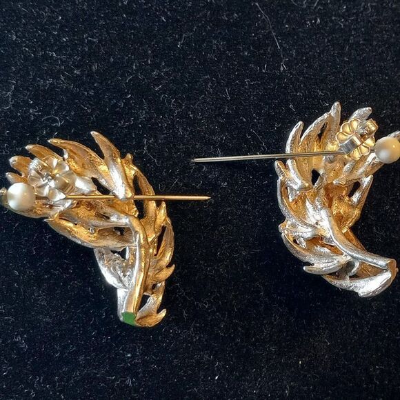 Sterling Silver Pierced Feathered Wings earrings - Picture 4 of 6